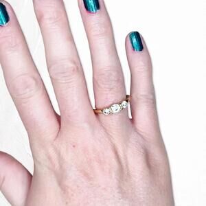 6011gc. Goldtone Costume Ring Size 8